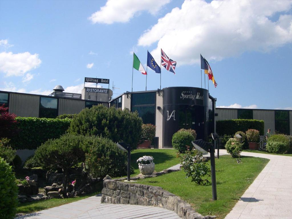 Sporting Hotel Губио Екстериор снимка
